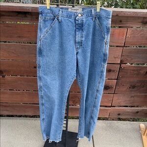 Wrangler Classic Blue Jeans 32 by 32